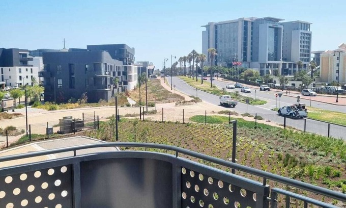 Century City Apartment | on Park by Smart City Stays
