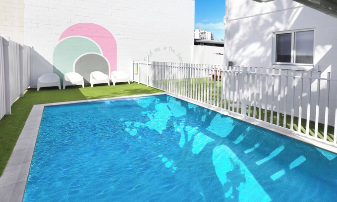Maroochydore Hostel | Palms On Parker