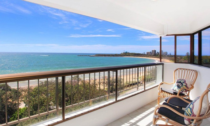 Mooloolaba Apartment | Parkyn Place 7 - Newly Refurbished 3 Bedroom Oceanfront Apartment w/FREE WIFI!