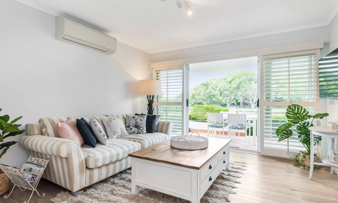 Noosaville Apartment | PEACEFUL PRIVATE WATERFRONT APARTMENT
