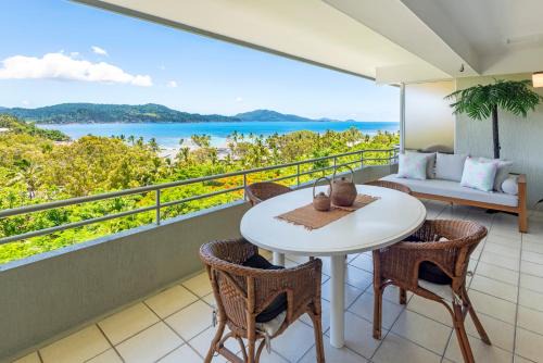 Hamilton Island Apartment | Poinciana Lodge - 2 bedroom - on Hamilton Island by HIHA