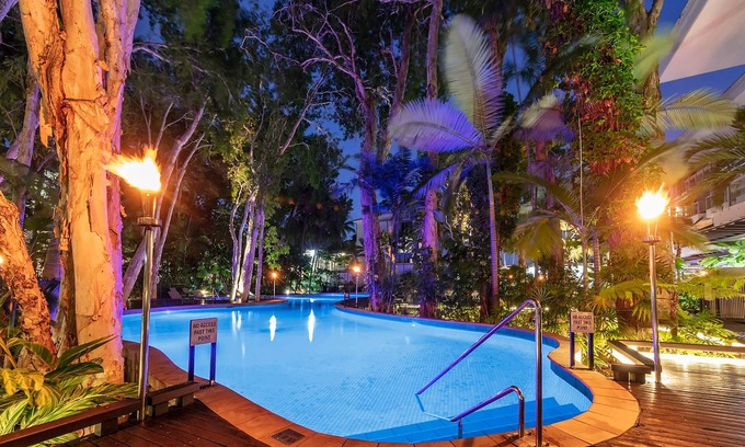 Palm Cove Apartment | Pool and Garden Views - 2405