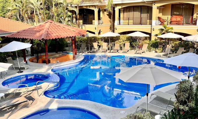 Jaco Condo | Pool View Second floor condo - Great location in town