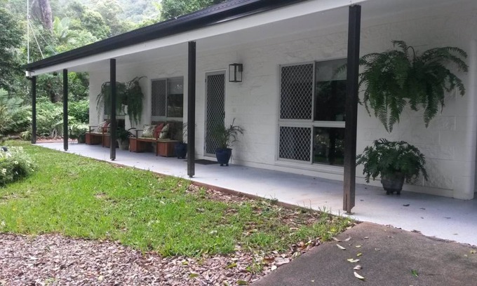 Aeroglen Resort | Private room ∙ 2 guests