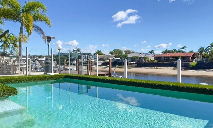 Mooloolaba House | Remarkable Six Bedroom Waterfront Home! Perfect for the extended family