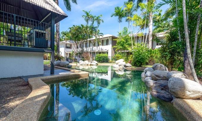 Port Douglas House | Seascape Holidays – 3 Reef Terraces on St Crispins