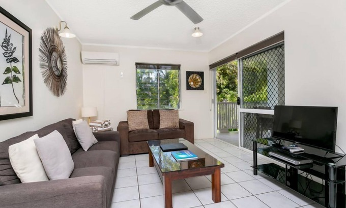 Port Douglas Apartment | Seascape Holidays at The Queenslander Two Bed Standard