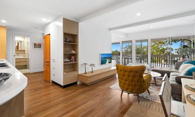 Noosa Heads Apartment | Seaviews Little Cove Beach Noosa 2BR 200m to beach