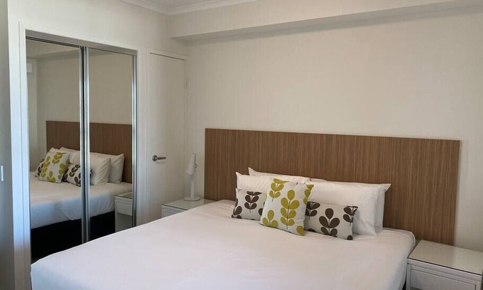 Mackay Apartment | Self Check in Apartment With Pool and Gym