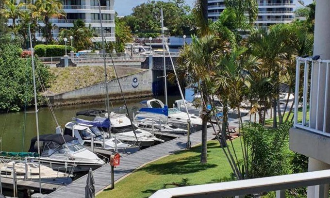 Runaway Bay Apartment | Serviced apartment ∙ 2 bedrooms ∙ 4 guests