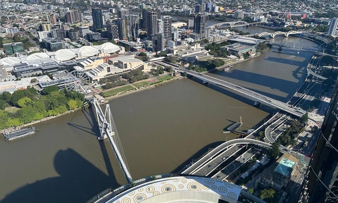 Brisbane Central Business District Apartment | Sky-High Comfort | Diamond Level Queen’s Wharf | 5 Guests + Parking
