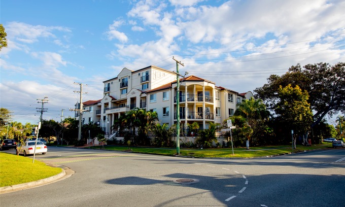 Surfers Paradise Hotel | Sunset Island Resort