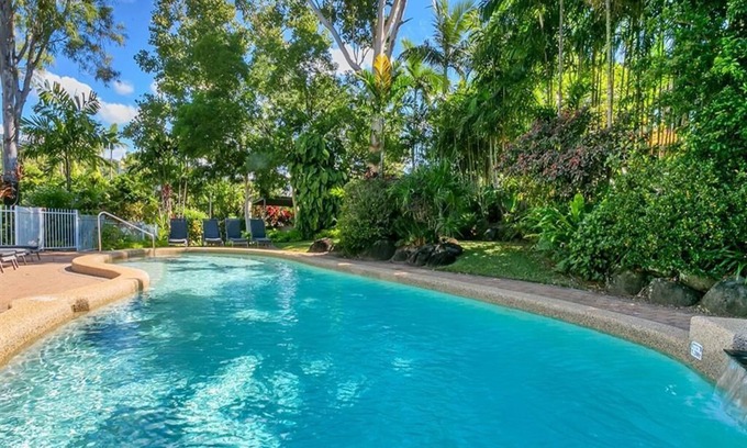 Trinity Beach Apartment | Superior Seaview 1 Bedroom Apartment With Seaview's