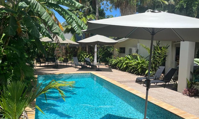Palm Cove House | Talpa Tropix- 5 min stroll to beach