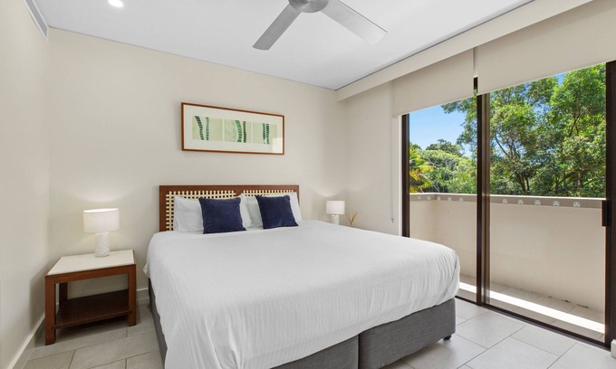 Palm Cove Apartment | Temple 304 - 2 bedroom apartment in luxury Palm Cove resort