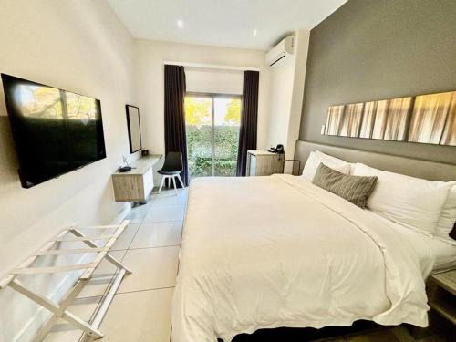 Moreleta Park Apartment | The Kipper Residence