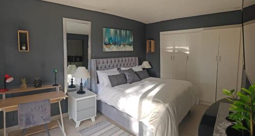 Milnerton House | Tranquil Pool View