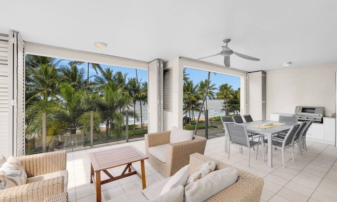 Palm Cove Apartment | Turquesa at Island Views Beachfront Resort Living