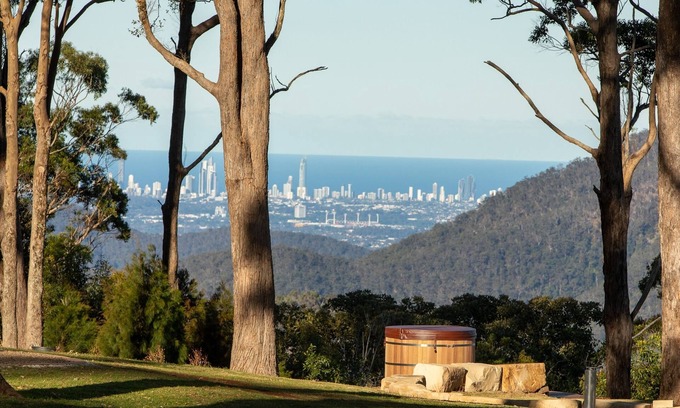 Mount Tamborine Bed & Breakfast | Verandah House Country Estate