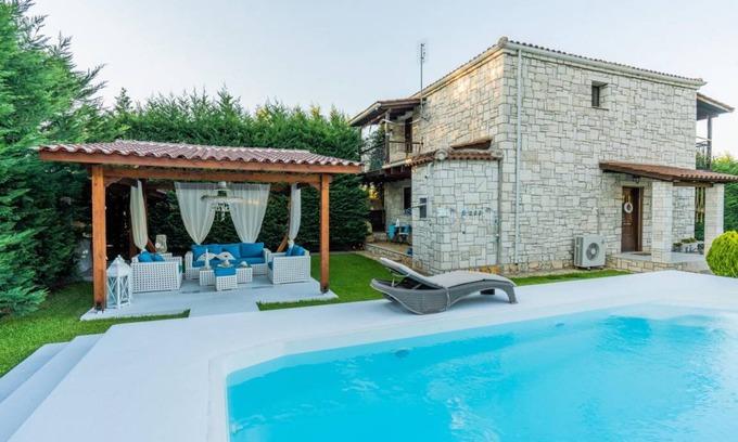 Molos-Agios Konstantinos Villa | Villa ∙ 3 bedrooms ∙ 6 guests