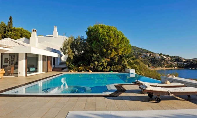 Achladies Villa | Villa ∙ 6 bedrooms ∙ 12 guests