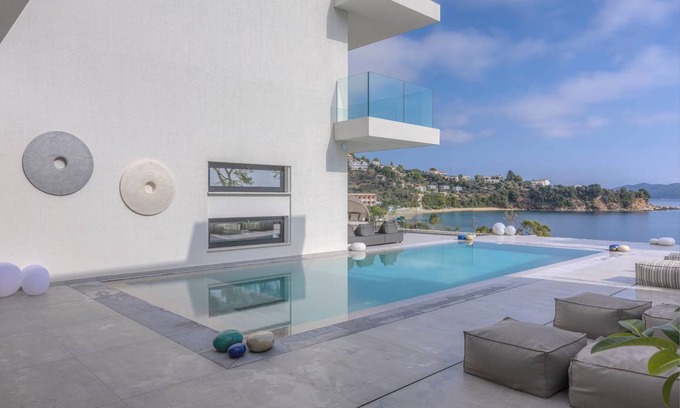 Achladies Villa | Villa ∙ 7 bedrooms ∙ 14 guests