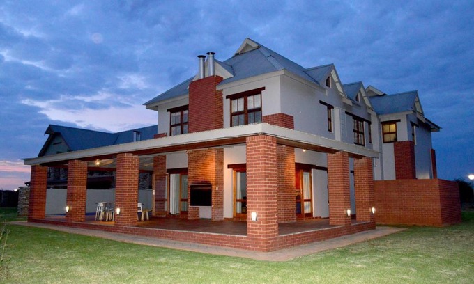 Vredefort Bed & Breakfast | Village Lodge Vaal de Grace
