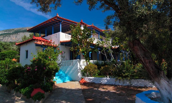Marathokampos Apartment | White Rock Apartments