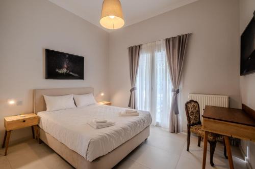Moschato-Tavros Apartment | White & Stars
