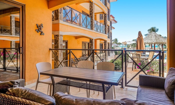 Jaco Condo | Wonderful Beachfront Condo w/Modern Kitchen, Upscale Interior, Pool