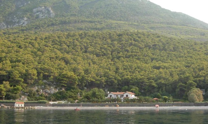 Phocis Region Apartment | Zen Cottage on the Beach