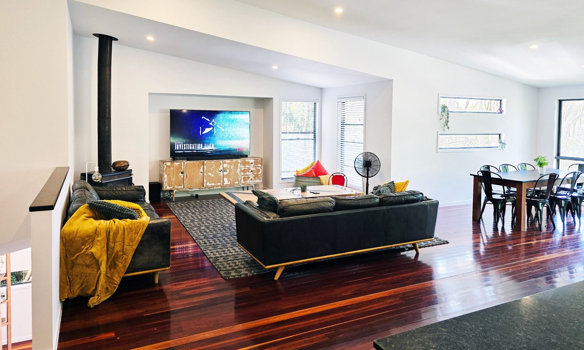 Sunshine Coast House | Split level multi-family tropical beach house