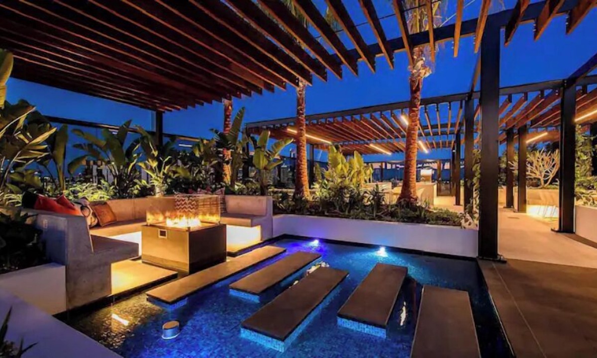 South Brisbane Apartment | Boutique & Quirky Private Residential Apartment at the heart of West End!