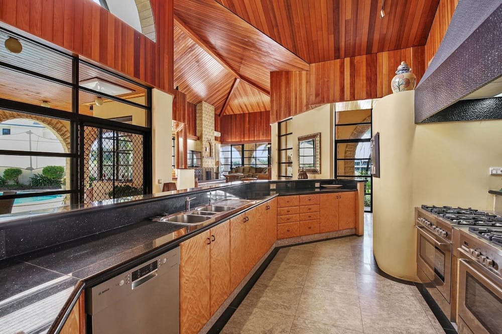 Sorrento House | Facing Main River Mansion Restore to Grandeur Days