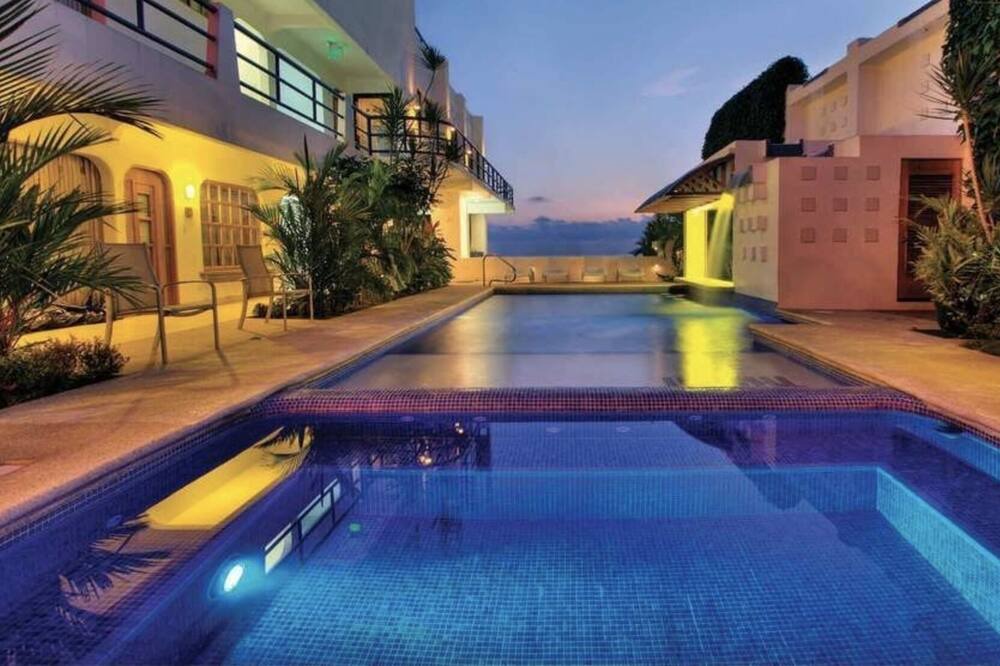 Cerro Plano House | Amazing Beach Front 16 Jaco Beach , Cafe & Bar Private, Concierge and more