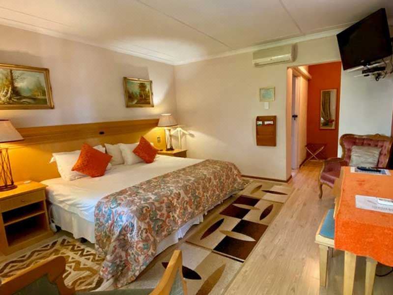 Photo of Bedroom in Emgwenya