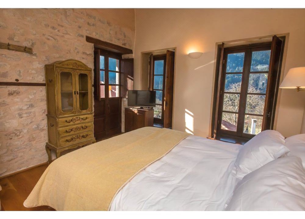 Photo of Bedroom in Karpenisi