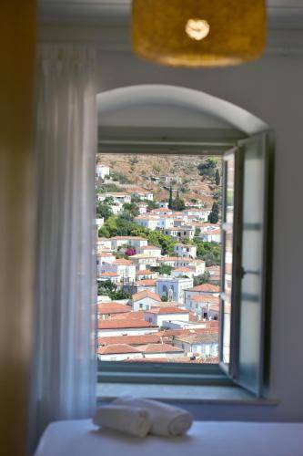 Photo of Others in Hydra