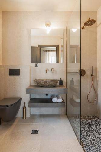 Photo of Bathroom in Tselendata