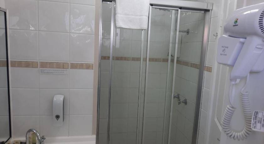 Photo of Bathroom in Ormiston