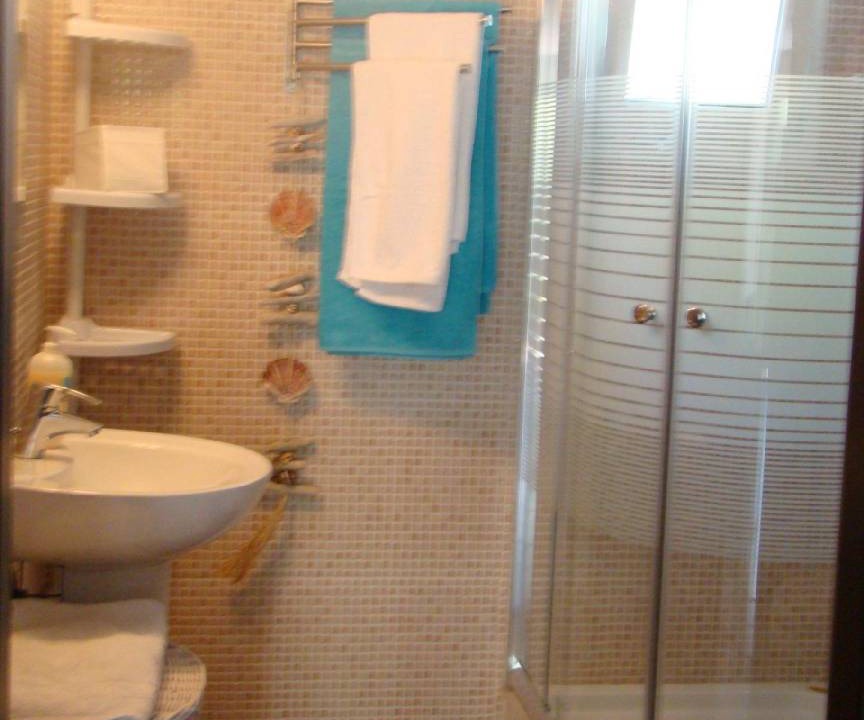 Photo of Bathroom in Eretria