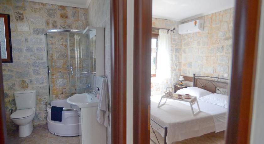 Photo of Bathroom in Xylokastro-Evrostina