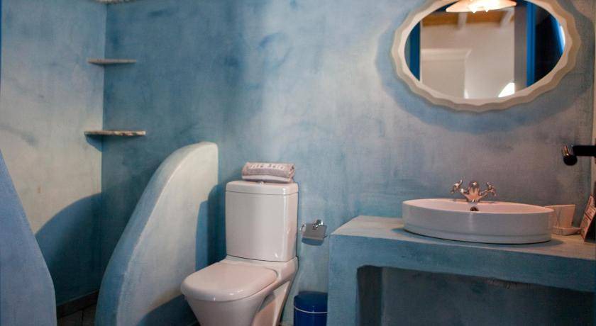 Photo of Bathroom in Foinikounta