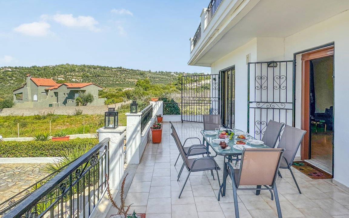 Photo of Patio Balcony in Theologos