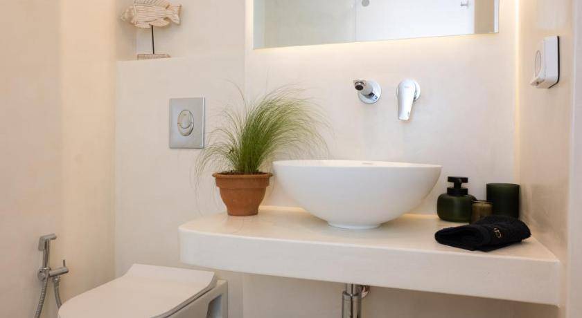Photo of Bathroom in Elia