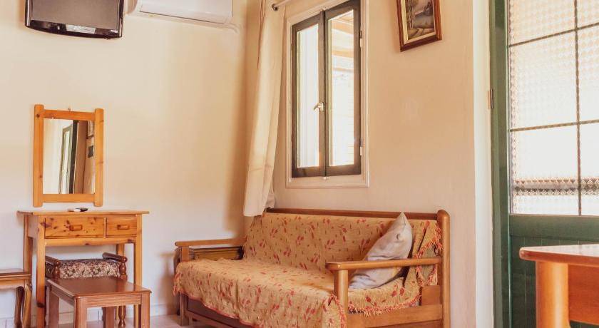 Photo of Others in Mikros Gialos