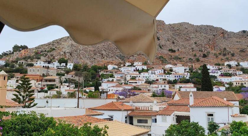 Photo of Others in Hydra