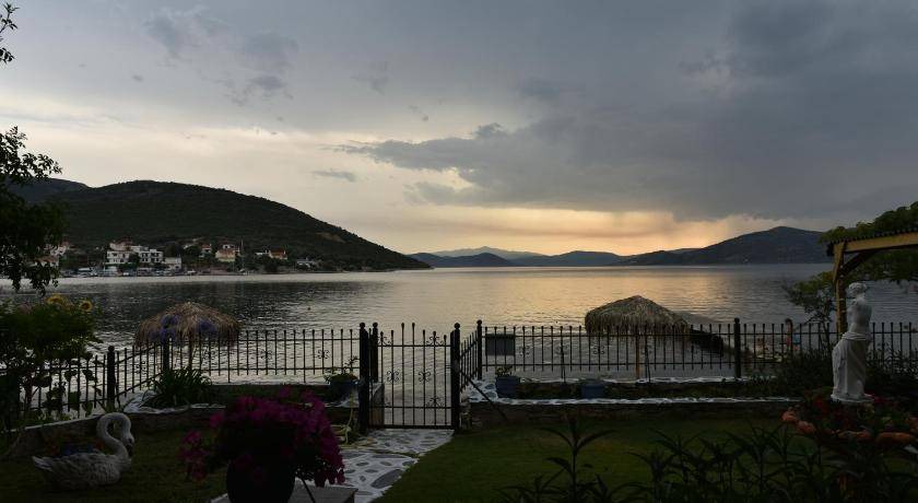 Photo of Others in Steni Dirfyos