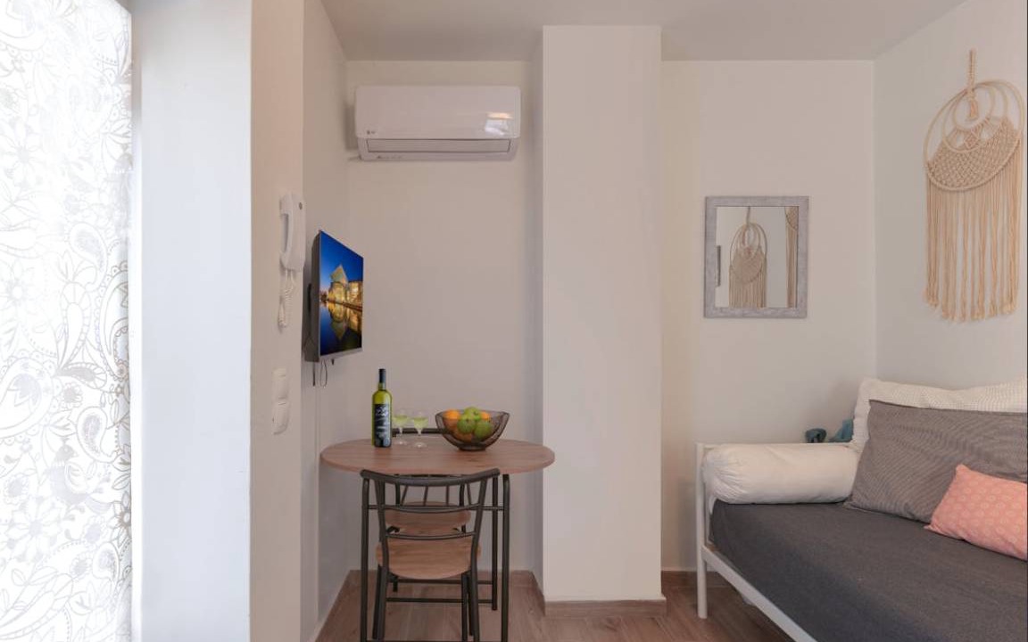 Photo of Bedroom in Neos Kosmos