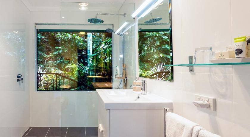 Photo of Bathroom in North Tamborine
